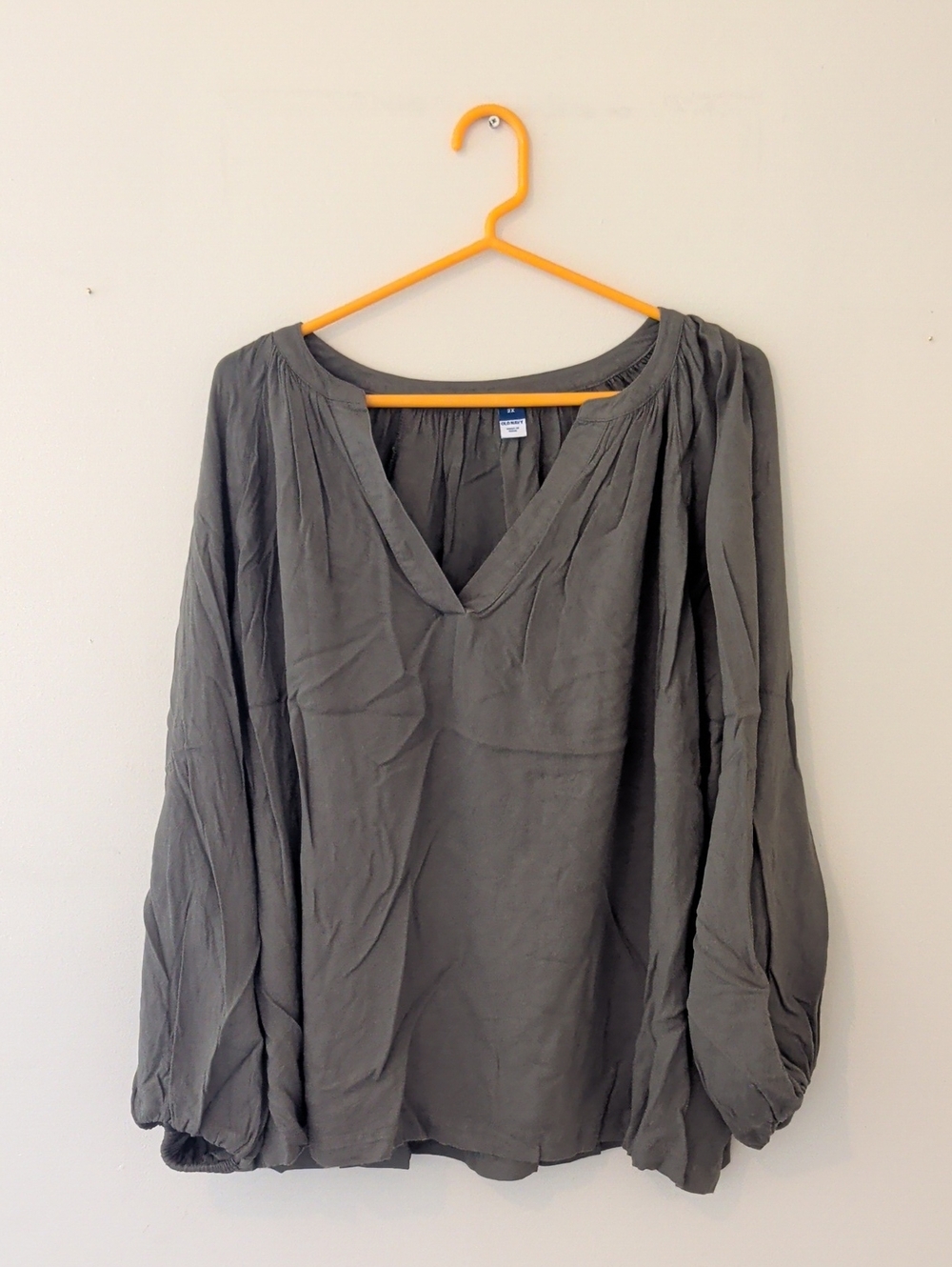 Women's Gray V-Neck Flowing Peasant Blouse